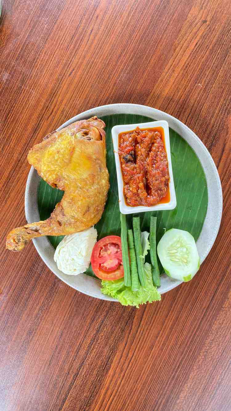 Ayam Goreng Spesial